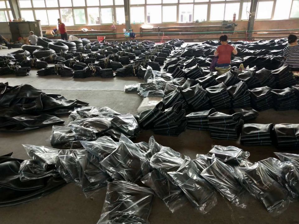 High Quality Motorcycle Natural Rubber Tube and Butyl Tube with 4.00-10