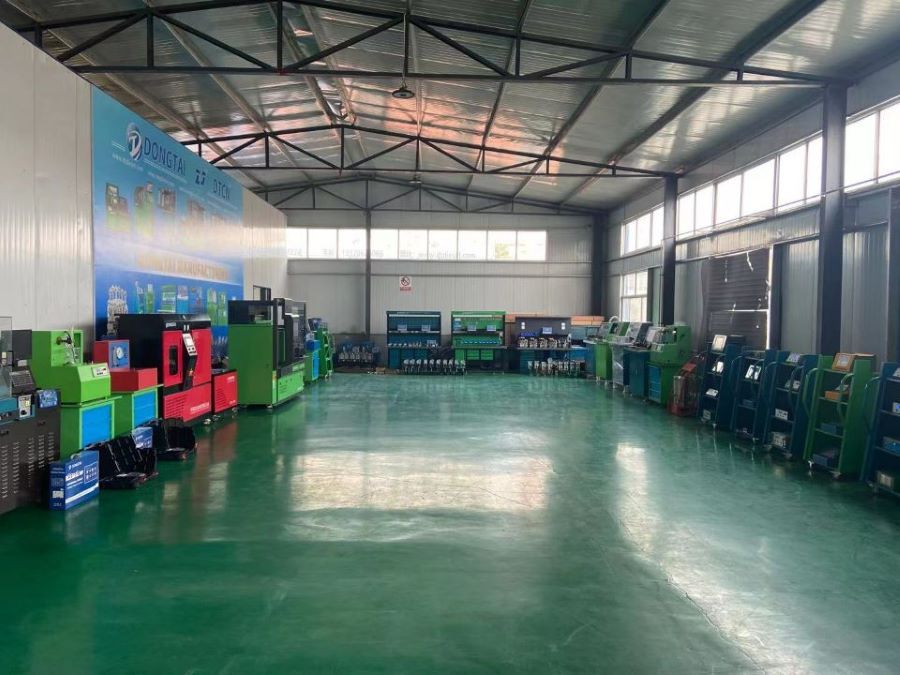 Common Rail &amp; Piezo Diesel Fuel Injector and Box Type Nozzle Tester
