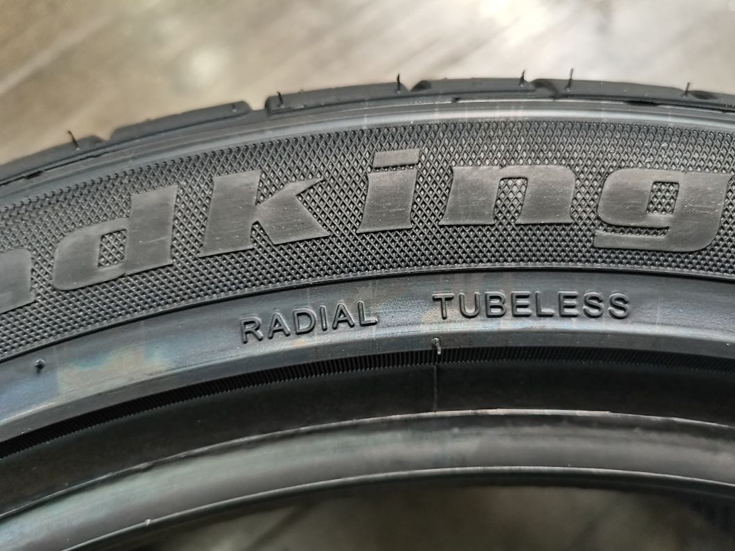 PCR Tyre Radial Summer Tire SUV Tyre 4X4 Tyre Winter Truck Tyre