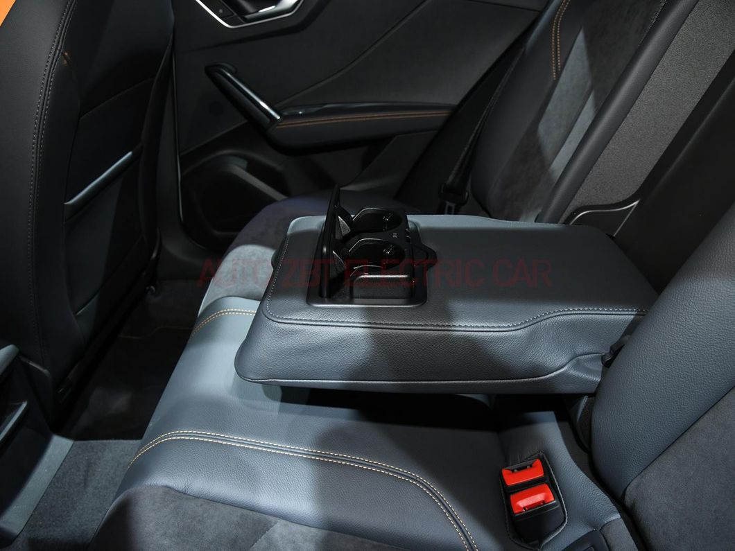 New Energy Electric 5 Seat SUV FAW Audi Q2l E-Tron 2022 Intelligent Electric Vehicle 325km Left Hand Drive Made in China Used Car 0km EV Car Auto Car