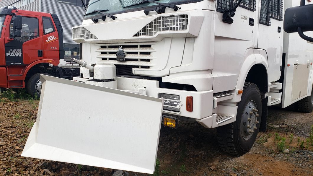 Benz Iisuzu 6X4 Riot Dispersal Vehicle 8000liter Anti Riot Dispersal Vehicle