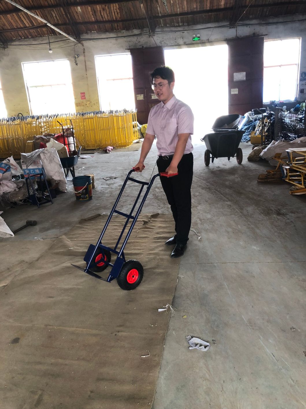 High Quality Hand Trolley Ht1840 Used for Warehourse
