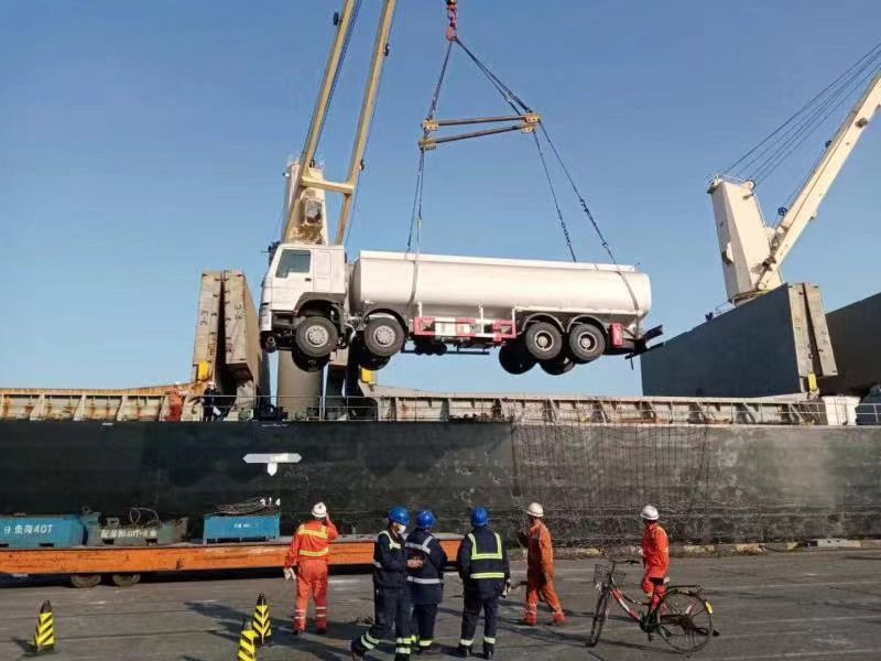Customize Multi Axle Boat Trailer Hydraulic Gooseneck Steering Modular Low Bed Trailer