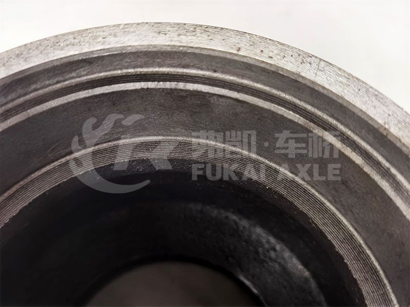 Original Factory Front Wheel Hub - Liuqi Chenglong X8 Truck Parts Qy132X8-3103015D