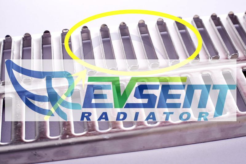 Mercedes Benz MB Benz Axor Truck Auto Radiator Air Cooling System Tube Inter-Cooler Intercooler OEM 9405010301