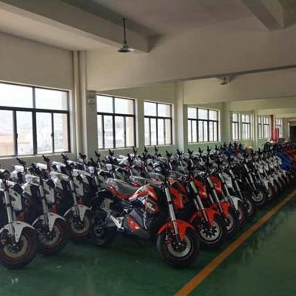 Straddle-Type High-Power Two-Wheeled Electric Motorcycle