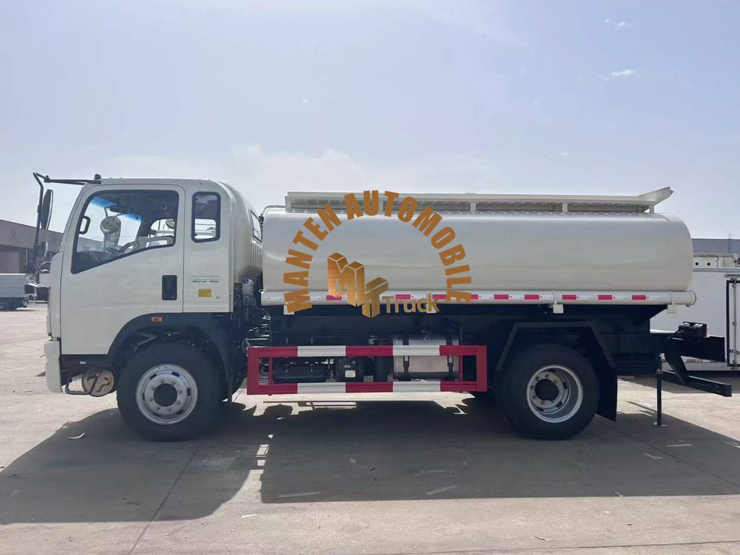 Factory Price HOWO 6wheels 10cbm Compartments Oil Refueling Tank Fuel Dispenser Truck