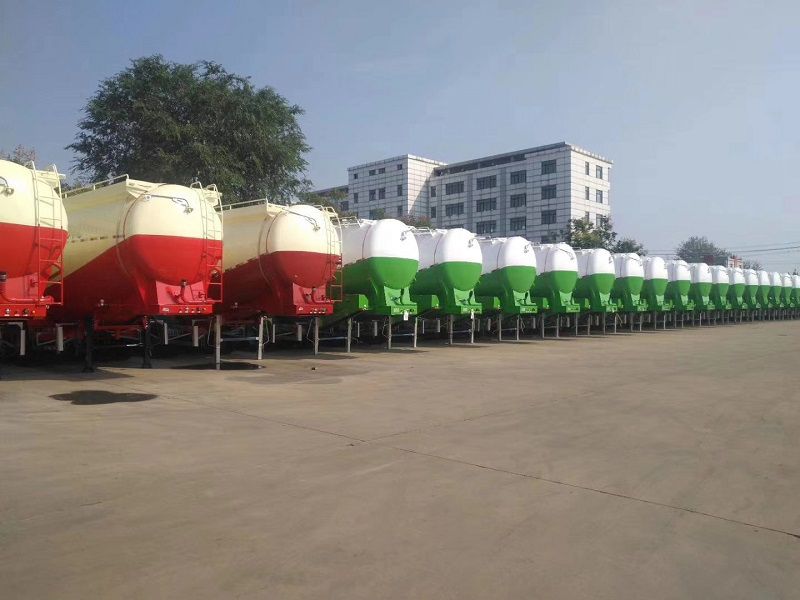 Hot Sale 4 Axle Fuel Tanker Truck Semi Trailer/ Oil Tanker Semi Trailer From Fengyuan Equipment