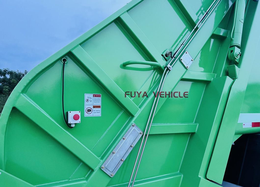 Sinotruk HOWO 14m3 Compressed Garbage Truck with Compacting Mechanisms on Back-Loaded Compaction Garbage