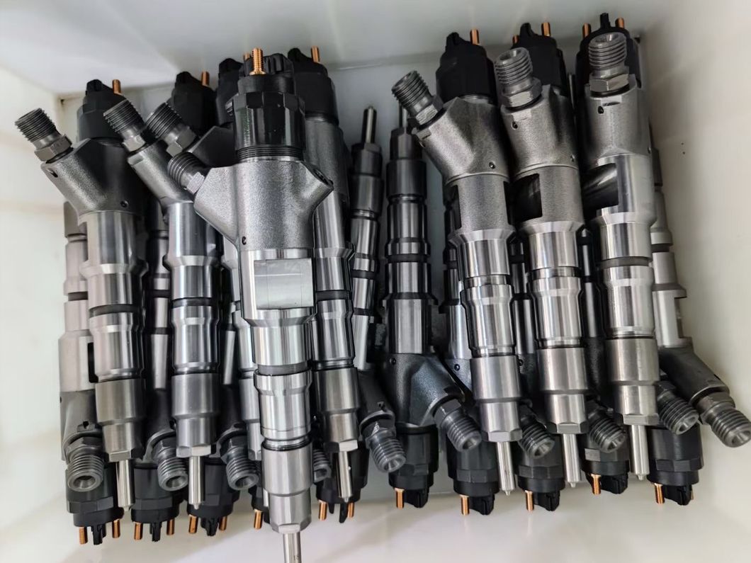 Diesel Common Rail Fuel Injector Bebe4d37001 Is Suitable for Volvo MD11 Engine