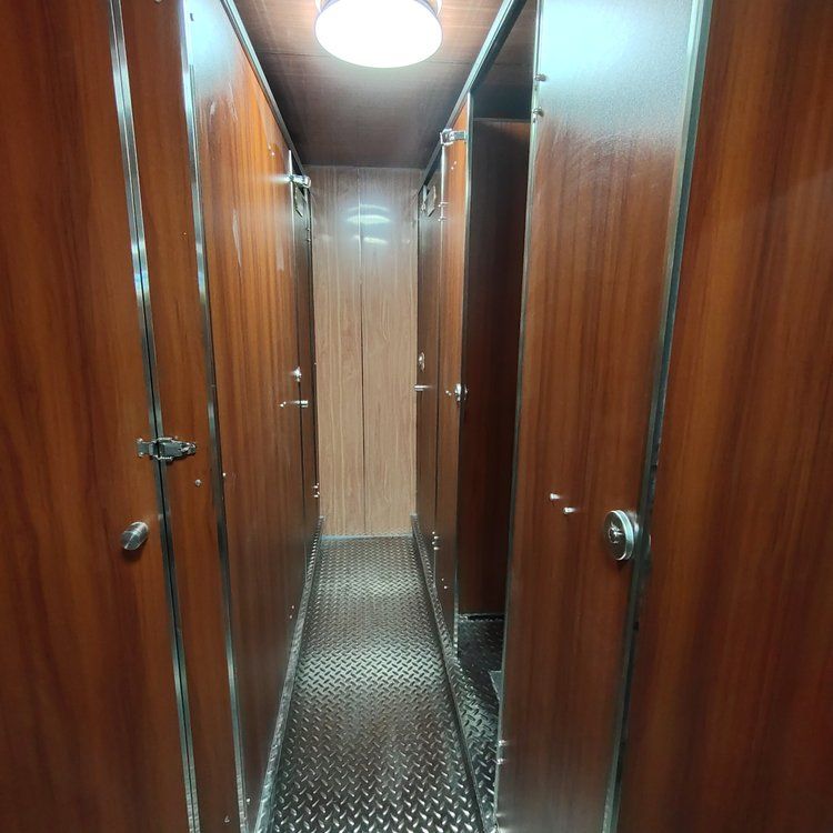 Luxury Prefab Modern Truck Outdoor Trailer Public Mobile Toilets for Sale