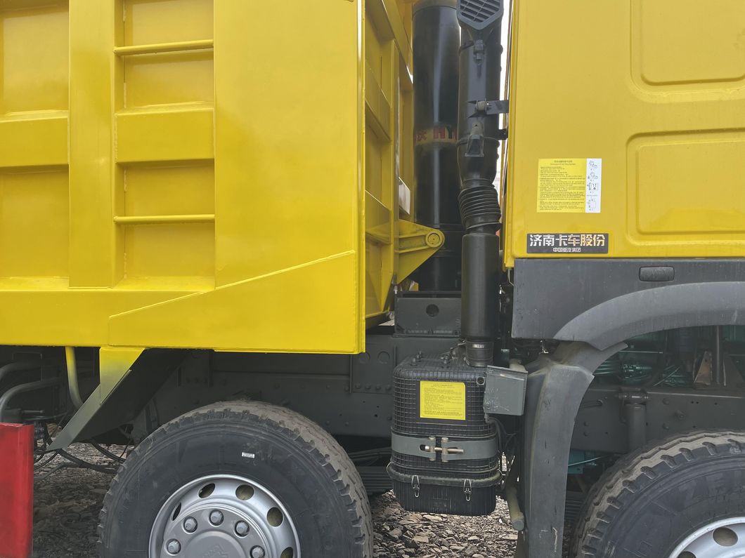 Used HOWO 8X4 371HP Dumper Tipper Truck Diesel Trucks for Sale