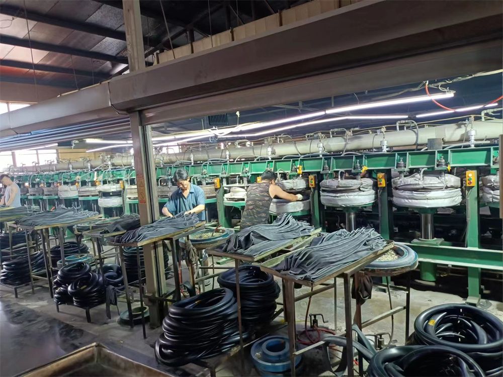 China Motorcycle Inner Tube 3.75-12 with High Quality and Low Price (own factory)