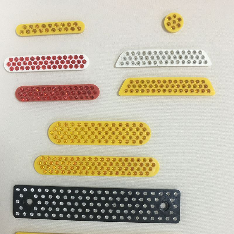 69 Glass Beads Plastic Reflector for Traffic Sign