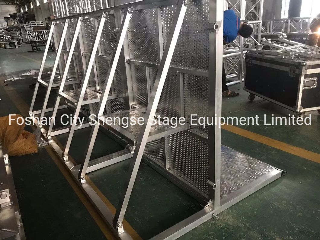 Pedestrian Safety Fence Durable Watertight Removable Crowd Control Flattened Aluminum Flood Barrier Variable Corner 60&deg; for Oktoberfest Festival