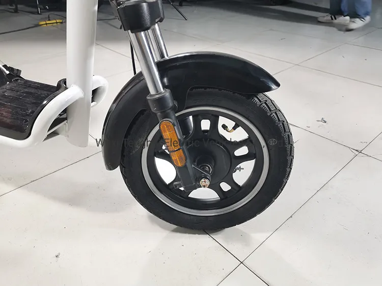 Wholesales 2022 New Product 500W Electric Scooter Lead Acid/Lithium Battery for Sale CKD