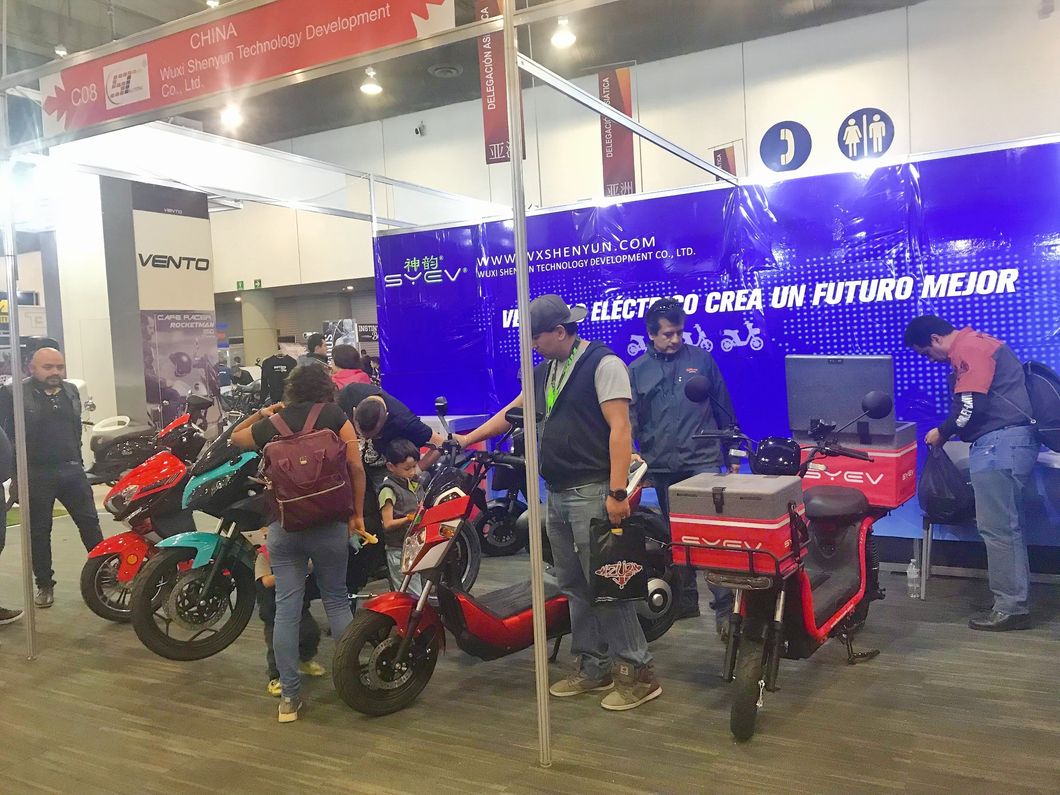 Syev Delivery Food Electric Motorcycle 1200W Motor Can Use Two 60V26ah Lithium Battery