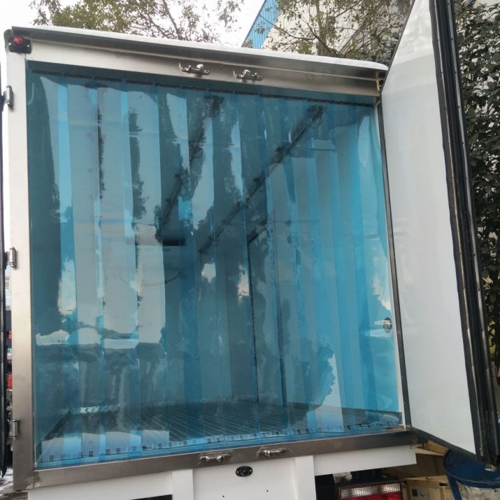 6 Tons Fresh Vegetables and Pork Meats Transport -18 Degree Refrigerated Van Truck for Sale