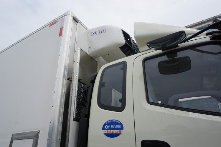 4ton Refrigerated Truck Refrigerator Cooling Dry Cargo Box