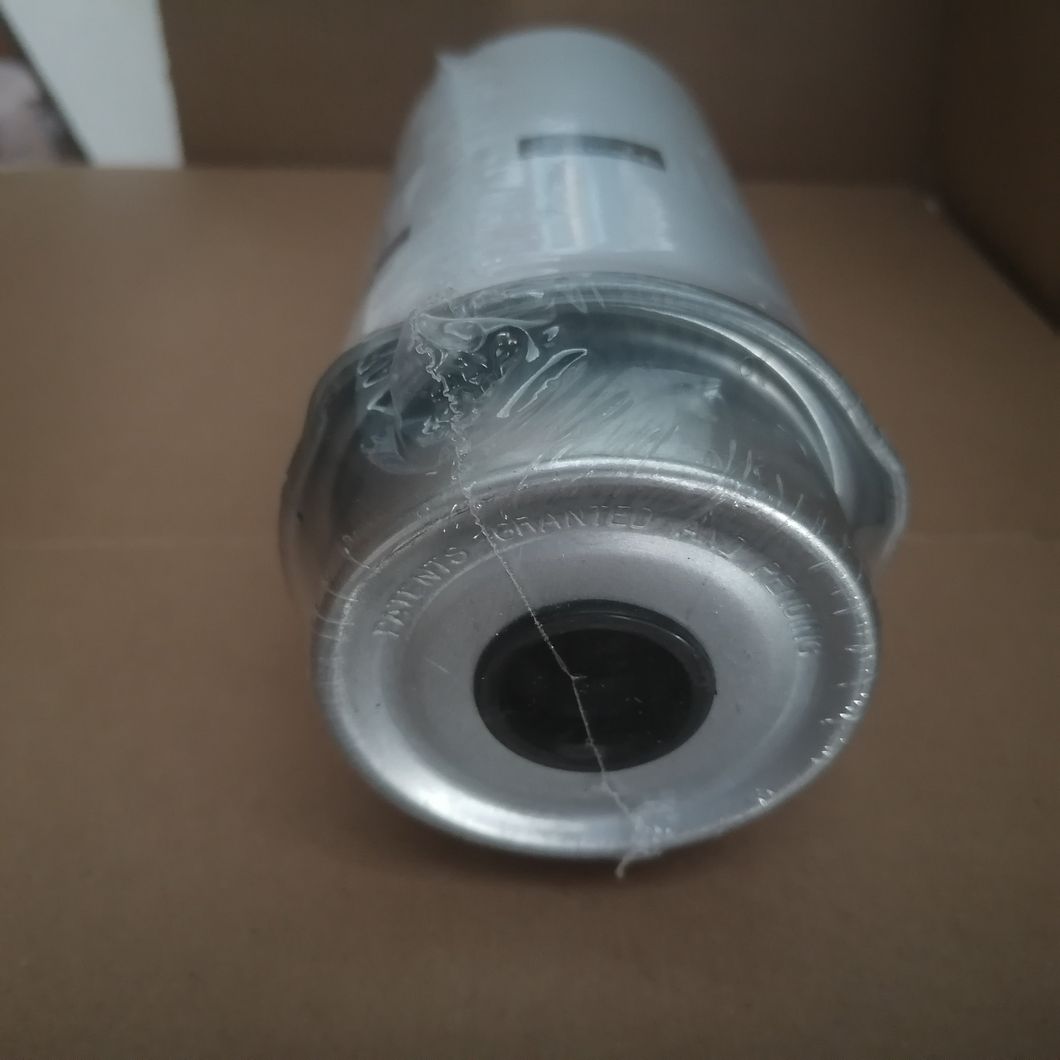 Wk8132, P551433, Cc6631, Sn70214, Zp8005, 84477355, Oil/Lube/Fuel Filters for Cnh (84477355)