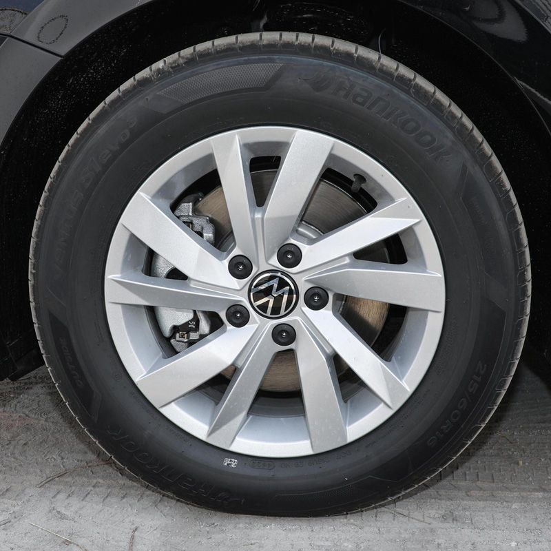 New Saic Volkswagen Passat 1.4t/2.0t MID-Size Car Gasoline Fuel Cars Version Petrol Cars 5 Seats Model Fuel Car