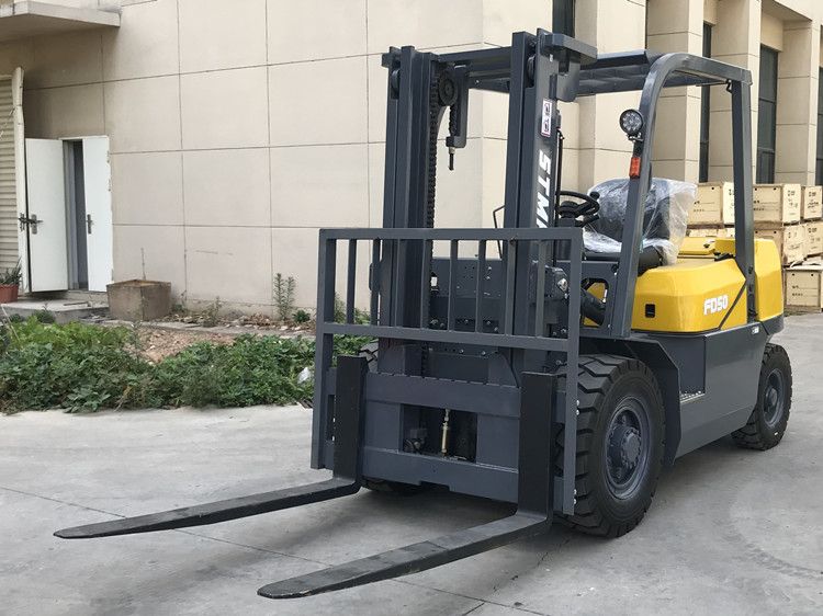 Stma Manufacturer Diesel Power 5tonne 5t Forklift Truck in Canada