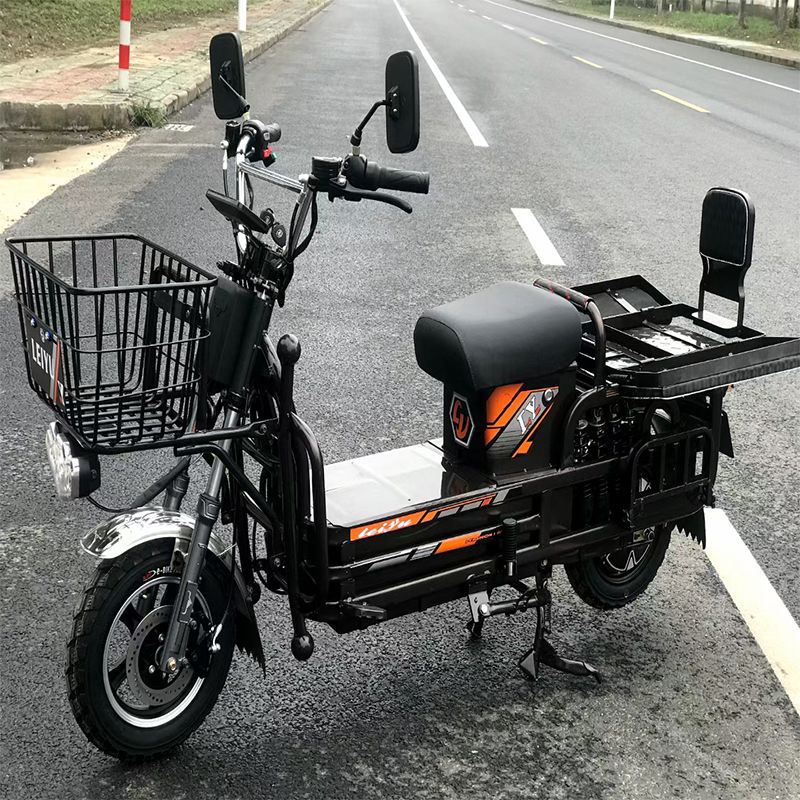 Long Distance and High Speed Factory Direct Sale High Quality 2000W /Electric Scooter/Electric Motorcycle