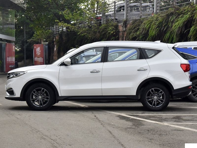 2019 Model Dongfeng Ax7 2.0 Gasoline SUV Car