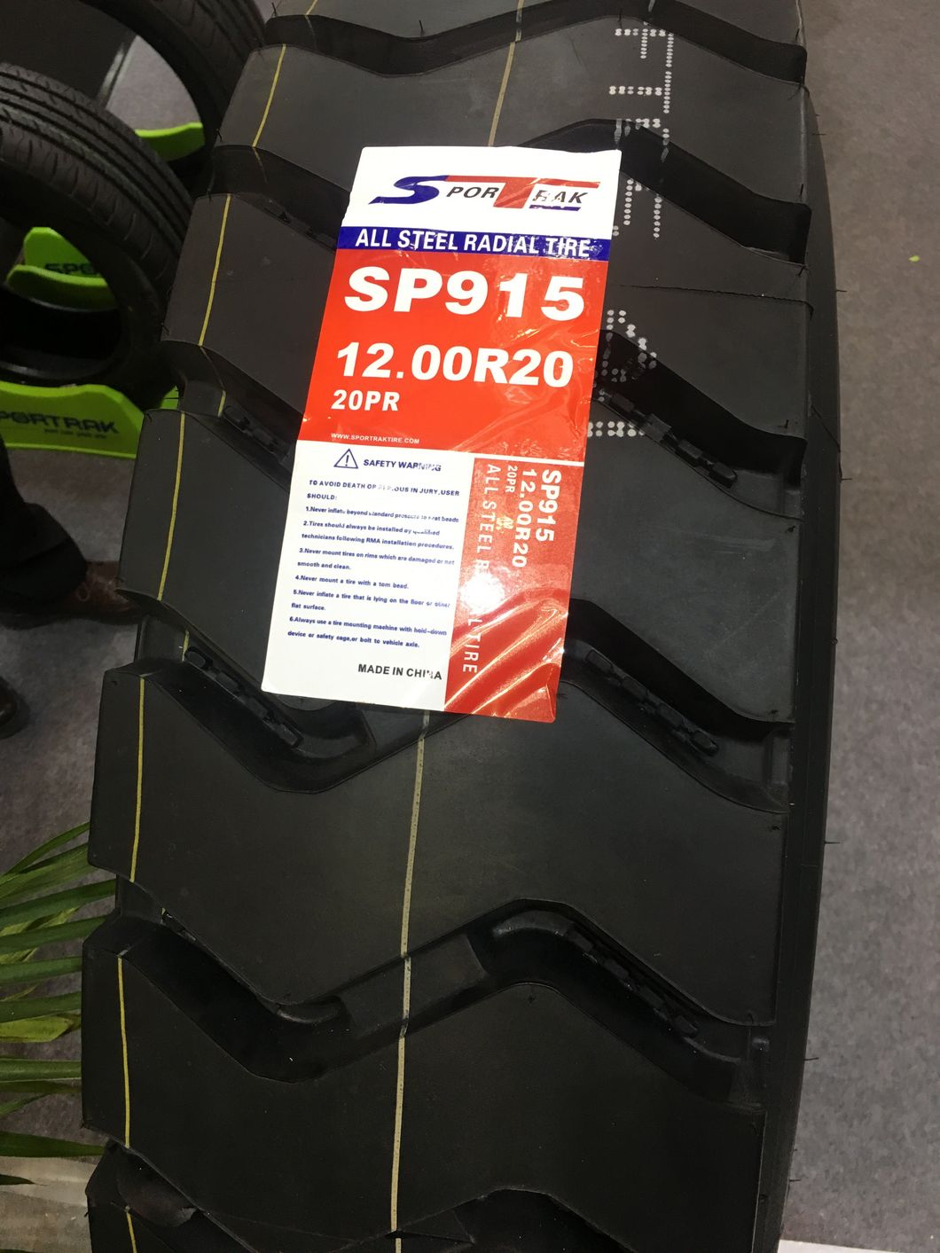 Superway Truck Tyre 9.00r20 11.00r20 12.00r20 12.00r24 Light Truck Tyre 7.50r16lt 8.25r16lt Over Loading Pattern