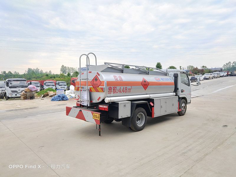 6000liters 6tons Fuel Dispenser Tanker Truck 4*2 Petrol Oil Diesel Delivery and Refueling Truck