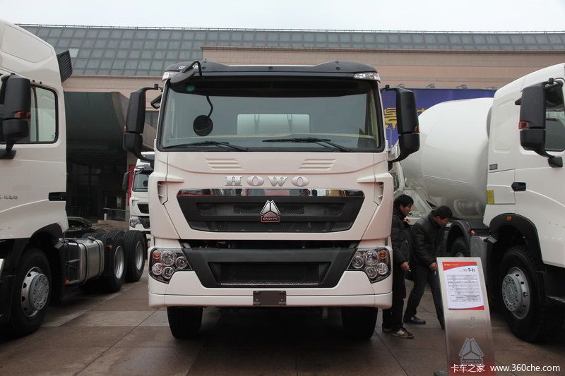 China HOWO Dump Truck 8X4 Used Second Hand Dump Dumper Tipper Mixer Mixing Concrete Pump Tractor Truck with 12 Wheels