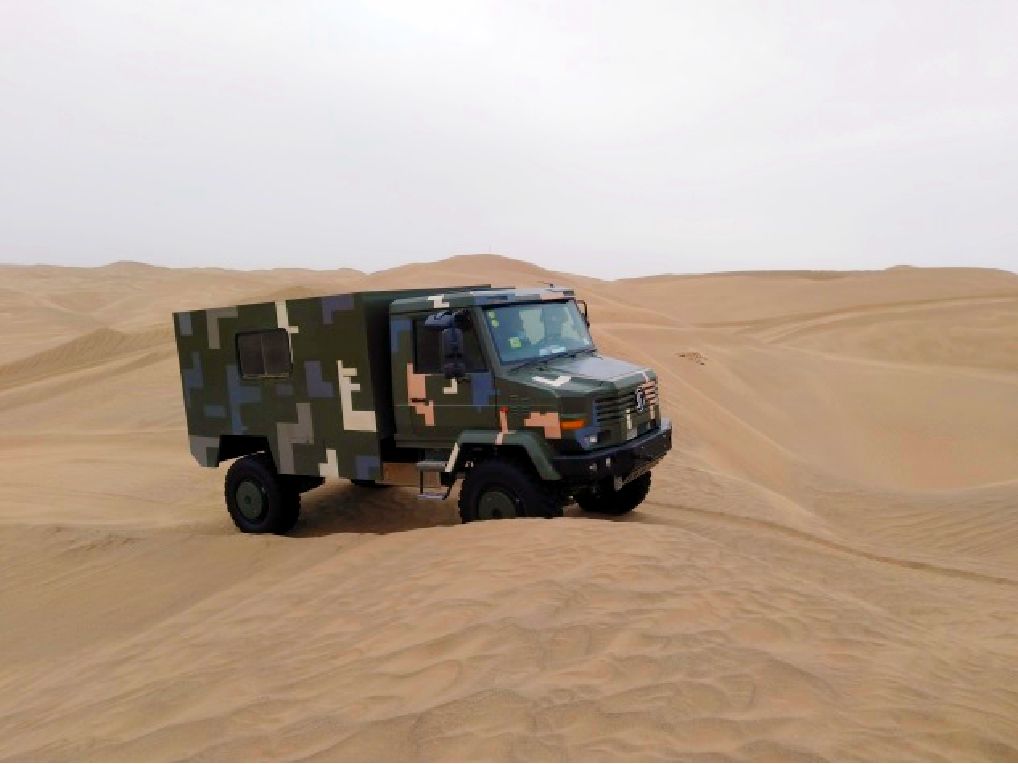 Shacman 2199 Unimog 4X4 Mt/at All Terrain off-Road Vehicle The Ambulance Can Be Modified, Rescue Vehicle RV Truck