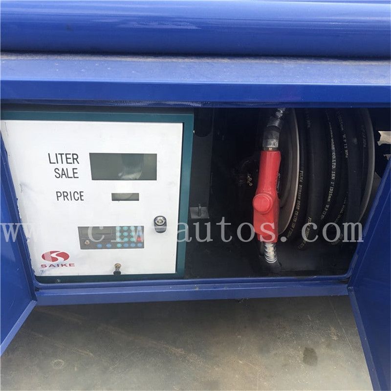 5000liters 5cbm HOWO 4X2 Oil Transport Truck Fuel Tanker Truck Diesel Gasoline Tank Truck with Dispenser for Refueling