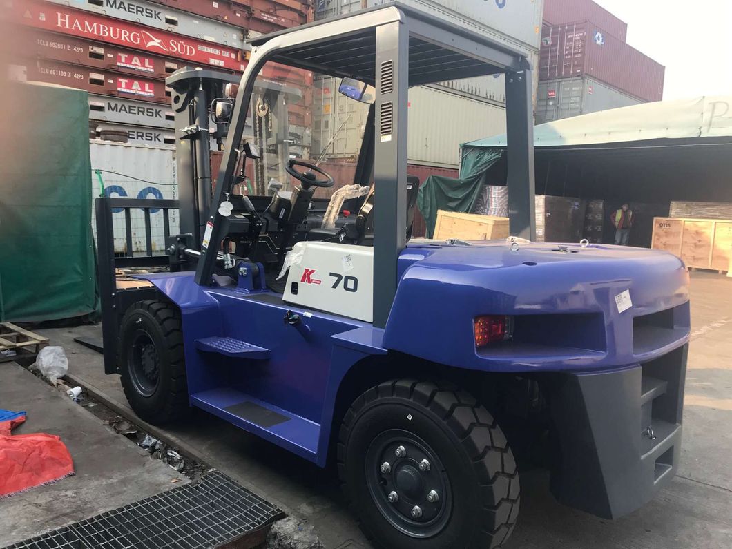 Heli Forklift for 7ton Cpcd70 Diesel Engine Stage Mast