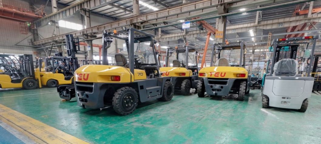 Japan Isuzu Engine 1.5t 2t 2.5t Diesel Engine Mini Forklift Truck Price
