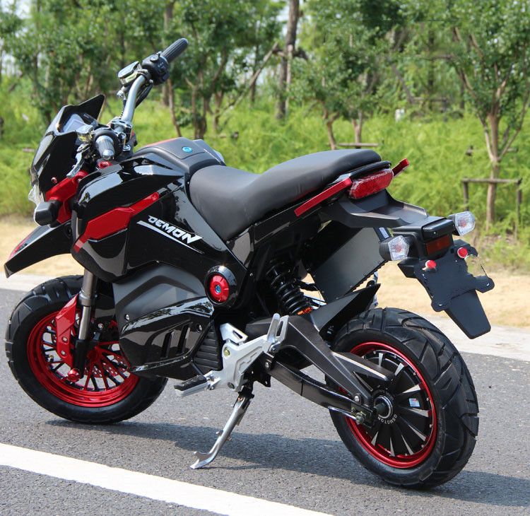 New Design 2000 W 3000W Powerful Central Motor with Scooter Large Capacity 72V45ah Lithium Battery Electric Motorcycle Max Speed Motor Mobility Scooter