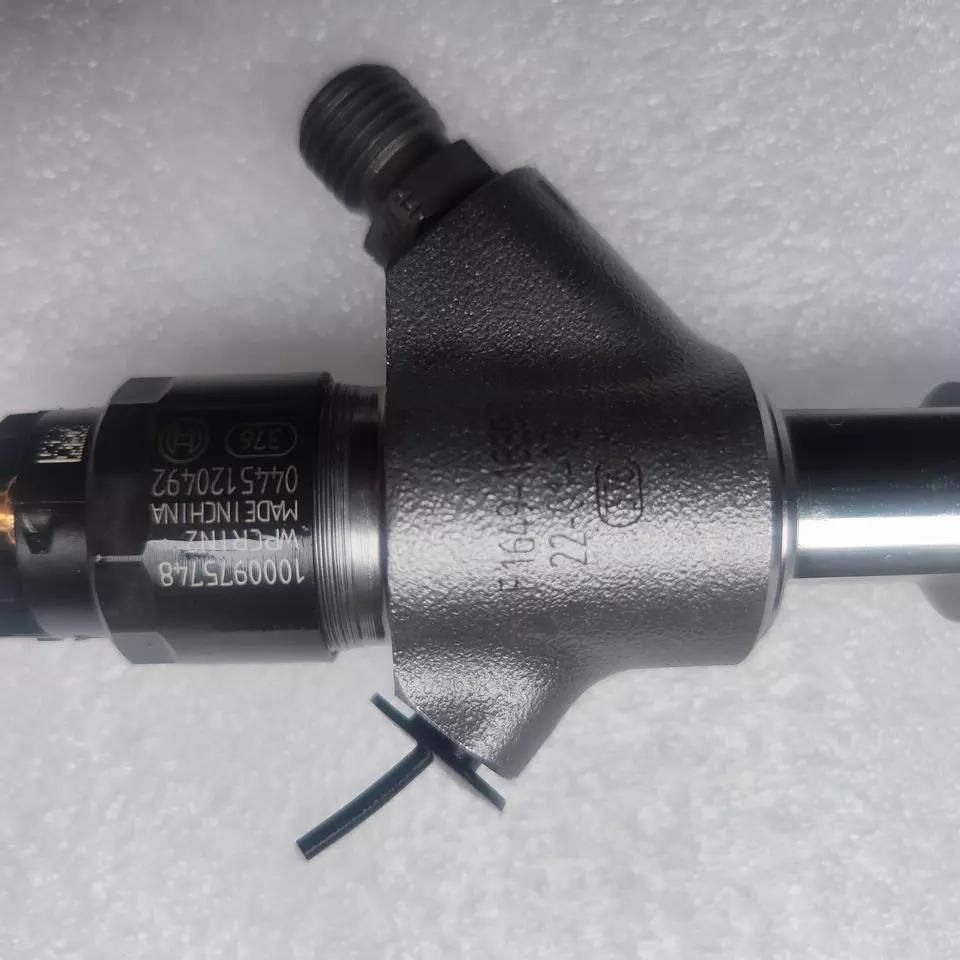 Fuel Injector 1000975748 0433172615 Dlla1146p2615 0445120502 0445120236 0445120492 for Weichai Wp10 Injector Diesel