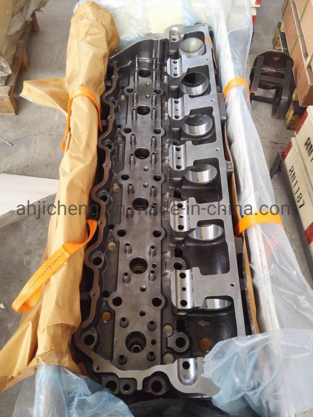 Engine Parts Cylinder Head New 4942136, 4942138 for Isl Diesel Engine