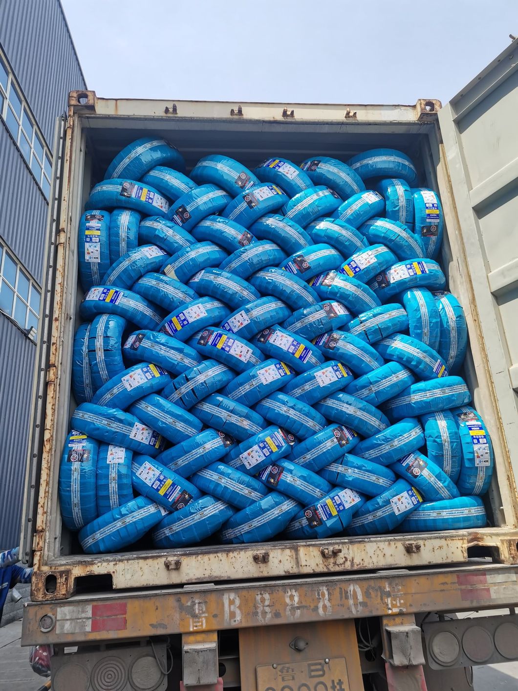 High Quality Cheap Price Chinese Brand 215/80r22.5 (235/275/295/315/385) Radial Truck Tires Steer Trailer Tires From Famous China Factory