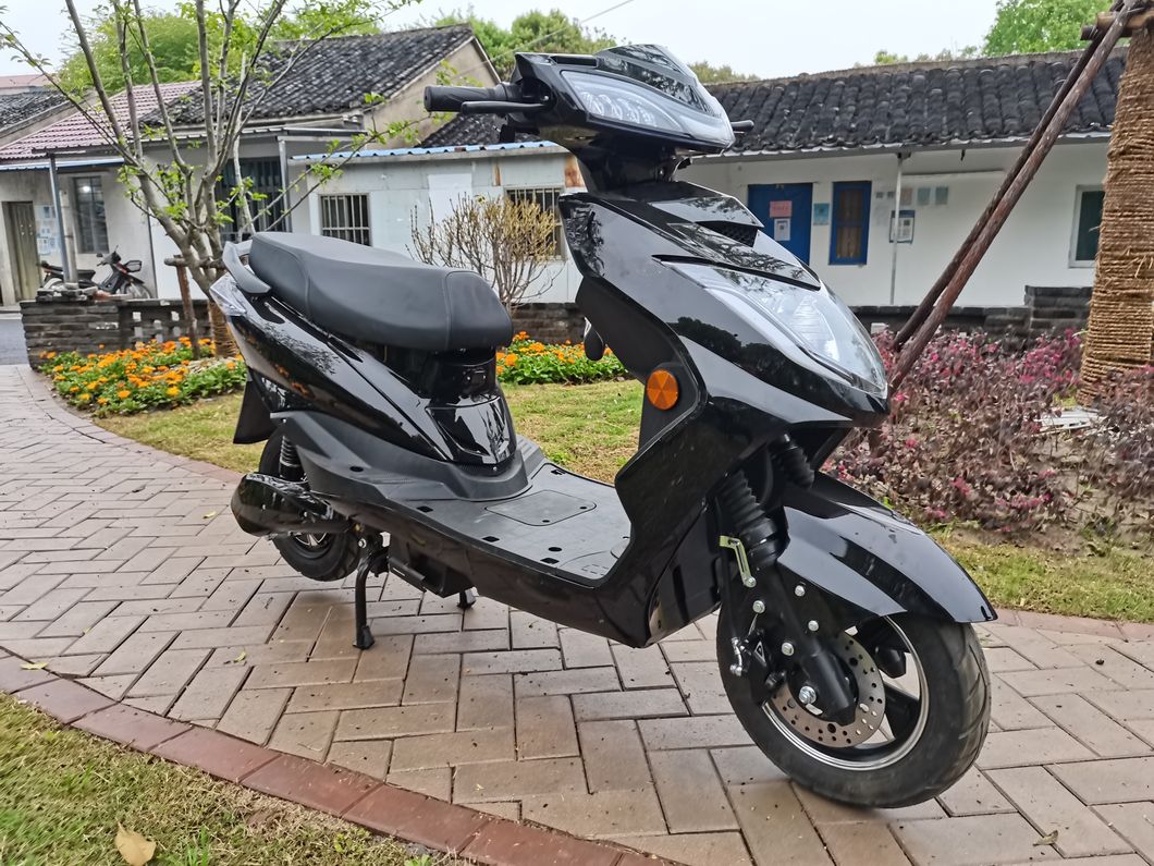 with EEC Certification Electric Motorcycle/Electric Scooter/Electric Bike with Big Power and Long Distance and Nice Looks 12inch