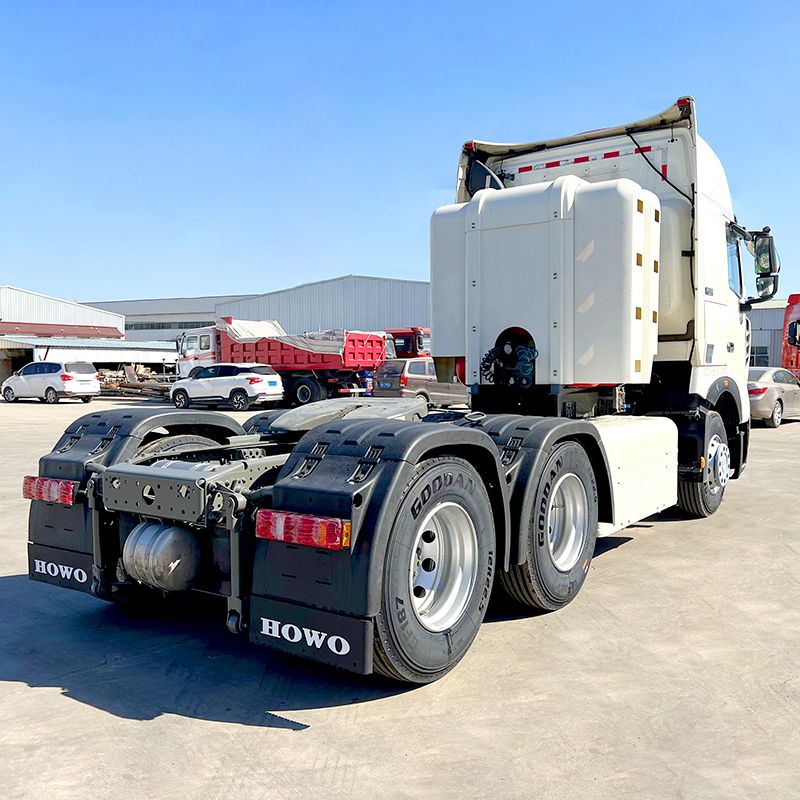 Factory Outlet Sinotruk HOWO T7h 440HP 6*4 CNG Tractor Heads Trucks