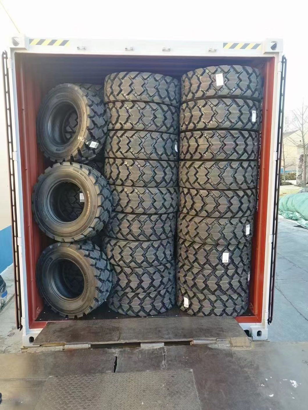 Industrial OTR Sks Loader Backhoe Skid Steer Tires L2 L5 Pattern 10-16.5 12-16.5 14-17.5 15-19.5 10r16.5 12r16.5 Radial Bias Tire