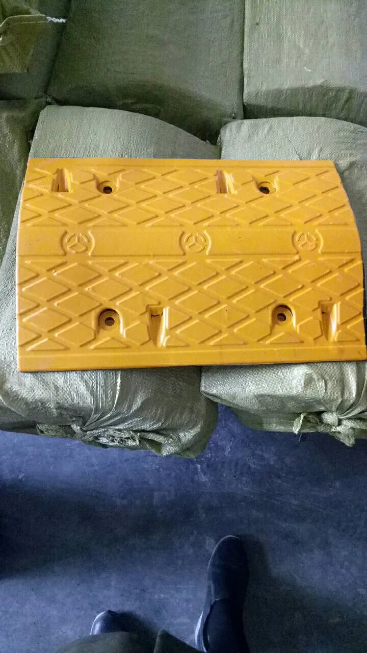 Recycled Rubber Car Speed Road Safety Hump