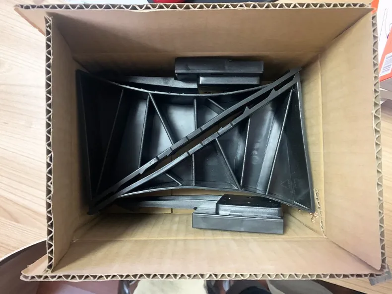 Gt-02p Heavy Duty Plastic TPR Rubber Trailer Wheel Chock Wedge Wheelchock for Cart Outdoor RV