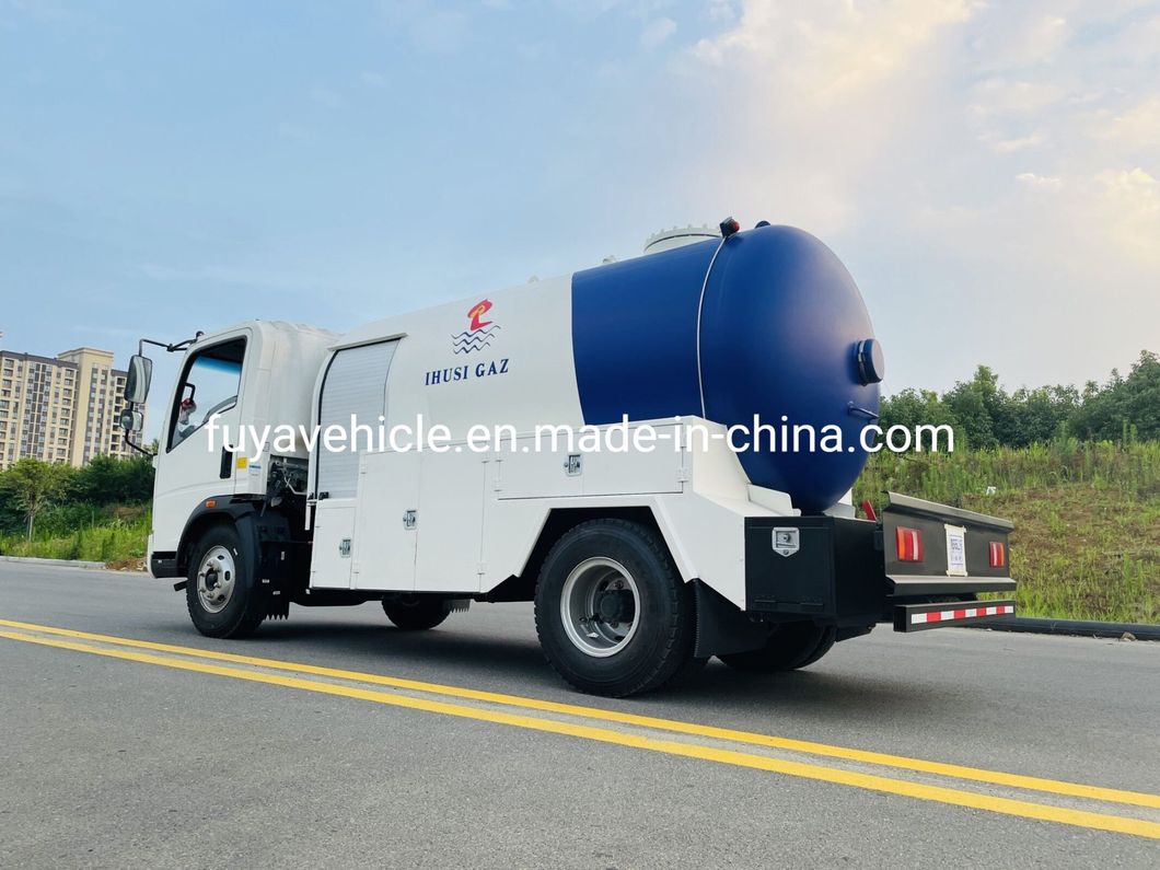 Sinotruk HOWO Small 2.5tons 5000 Liters 5cbm Mobile LPG Bobtail for Filling Gas Cylinder