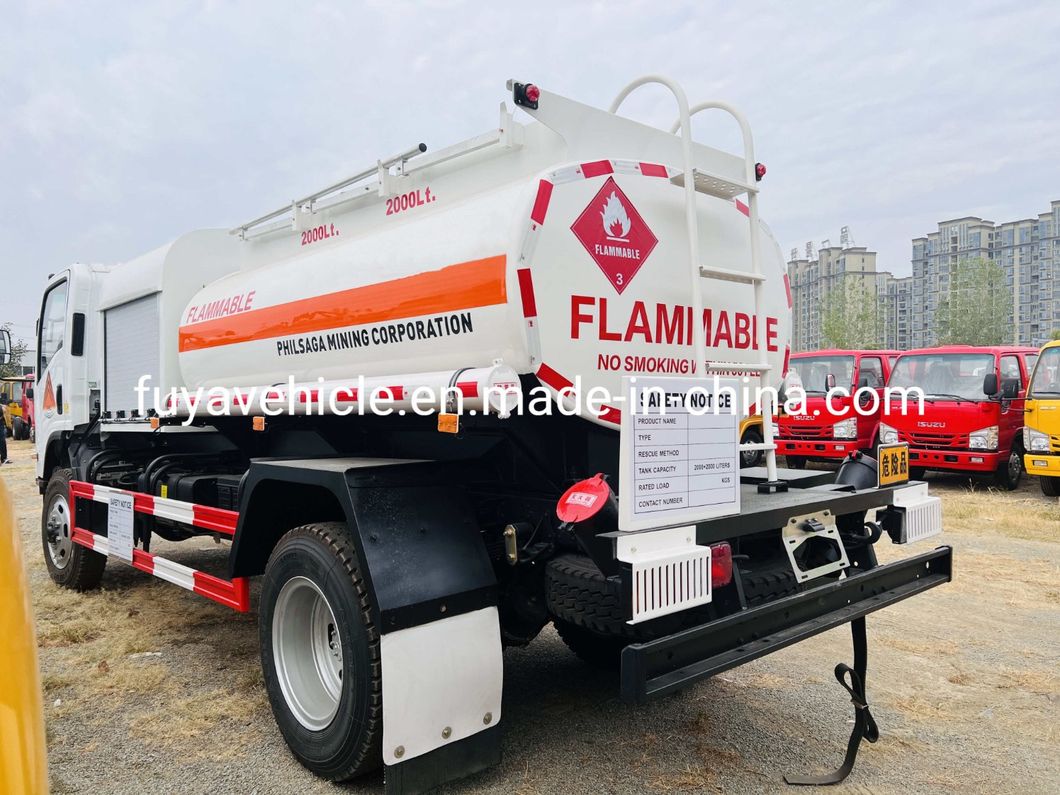 Janpan Brand I-Suzu Frr 190HP Oil Tank Truck 4000liters 4cbm 4m3 Fuel Tank Truck for Two Independent Compartments