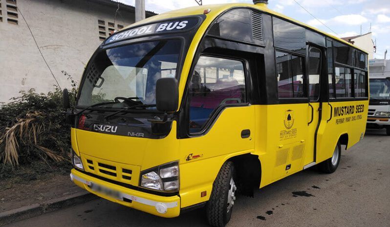 Isuzu 10ton Capacity 24 Passanger Bus Performance Utility Vehicle