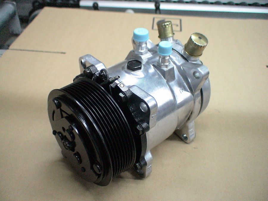 Auto Air Conditioning Car Bus 12V Automobile Compressor (507 2A)