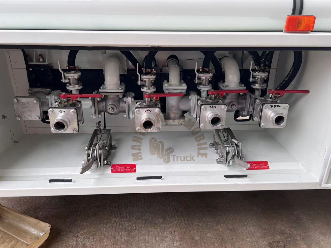 Philippines Market Isuzu Nkr 6 Cubic Meter Oil Refueling Trucks for Sale