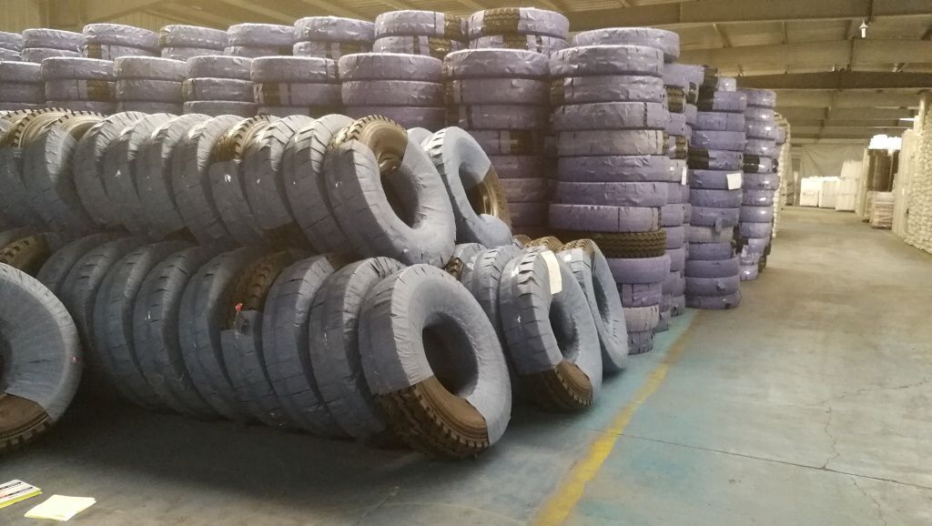 Block Drive Truck Tyre for Rough Road (MD777, 315/80R22.5)